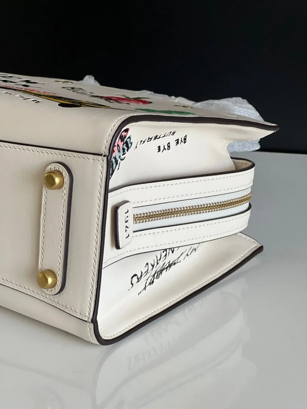 Coach Chalk New York Graphic Rogue 25